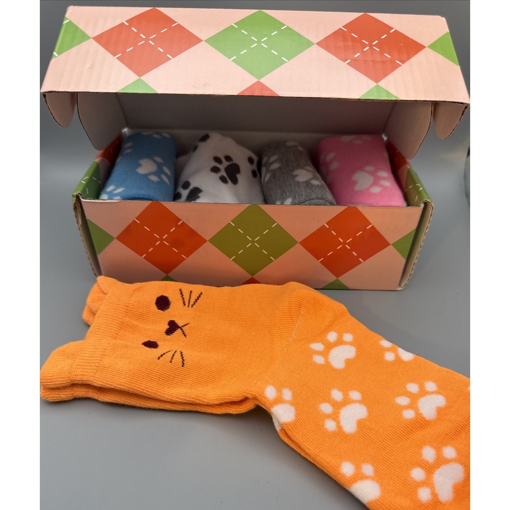 Cat Print Socks Midleg New in Box 5 pair Multicolor Girls Size 7-14 Cotton/Blend